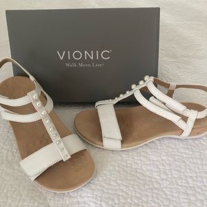 Viomic Comfortable and stylish sandals